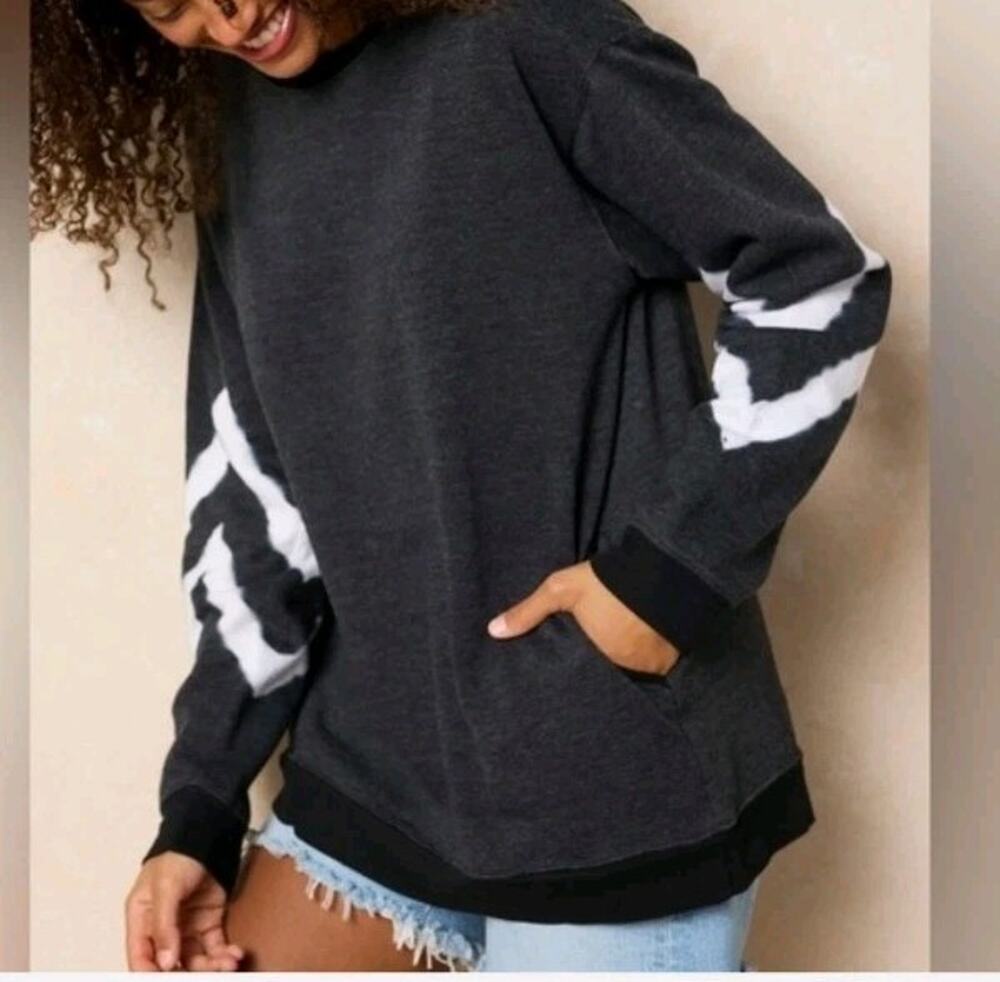 Natural Life Gray Tye Dye Sleeves Crewneck Sweatshirt XS New Pockets Athleisure